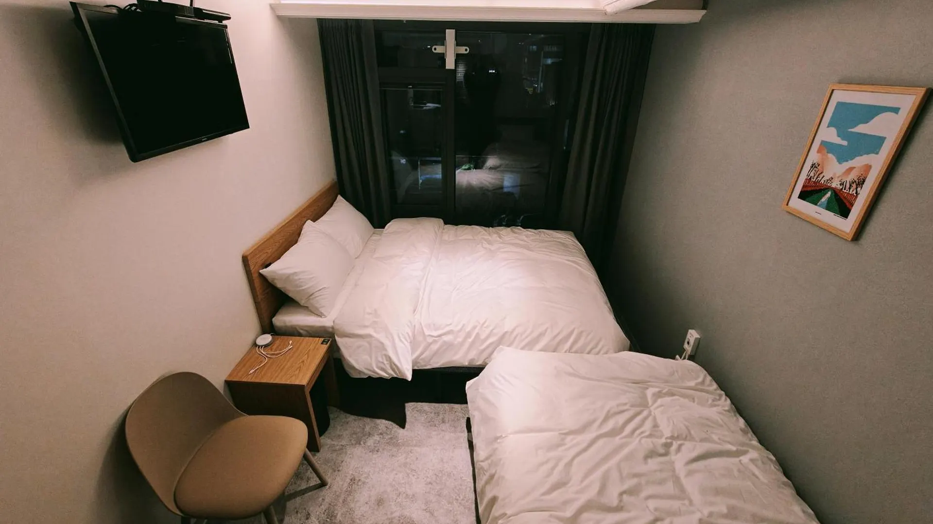 Hotel L Hostel Seoul